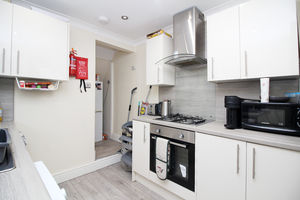 Kitchen- click for photo gallery